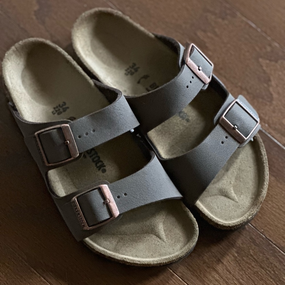 NEW Birkenstock kids unisex Arizona size 34 (3-3.5)